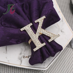 Vendita diretta della fabbrica strass <span class=keywords><strong>in</strong></span> metallo <span class=keywords><strong>argento</strong></span> portatovagliolo fatto a mano <span class=keywords><strong>portatovaglioli</strong></span> <span class=keywords><strong>in</strong></span> metallo lucido lucido - Product Image 5