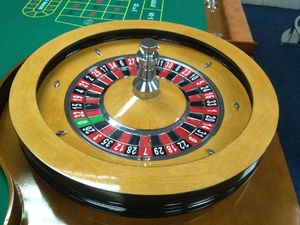 Roues de <span class=keywords><strong>roulette</strong></span> en bois massif de 18 pouces - Product Image 3