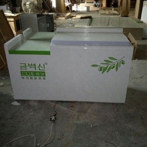 หรูหราจำ<span class=keywords><strong>น</strong></span>วนมากเครื่องสำอางเฟอร์<span class=keywords><strong>น</strong></span>ิเจอร์ Maybelline ตู้เครื่องสำอางแต่งห<span class=keywords><strong>น</strong></span>้ายื<span class=keywords><strong>น</strong></span>ออกแบบร้านขาย - Product Image 5