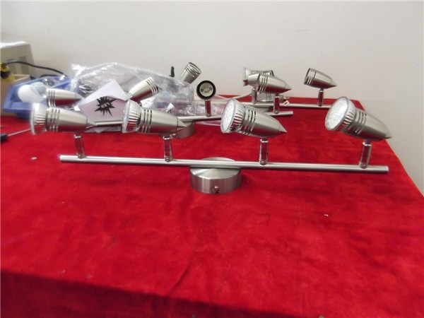 Bullet en forme de 4 x 50 W plafond spot bar avec GU10 lampes