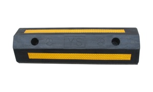 トラック用ホイールストップシステムブラック + イエロー500mmゴム車ストッパー - Product Image 2