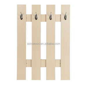 Porte-manteau mural en bois de frêne clair avec 4 crochets - Product Image 6
