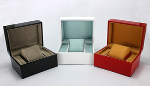 Venta caliente brillante caja de reloj de madera, pintura laca caja de reloj de madera, reloj negro caja de madera con logotipo - Product Image 6