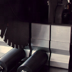 <strong>Auto</strong> Feeding <strong>Aluminum</strong> Profile <strong>Cutting</strong> <strong>Machine</strong>