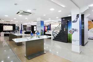 Support d'exposition pour magasin d'ordinateurs, design et décoration pour magasin d'ordinateurs - Product Image 6
