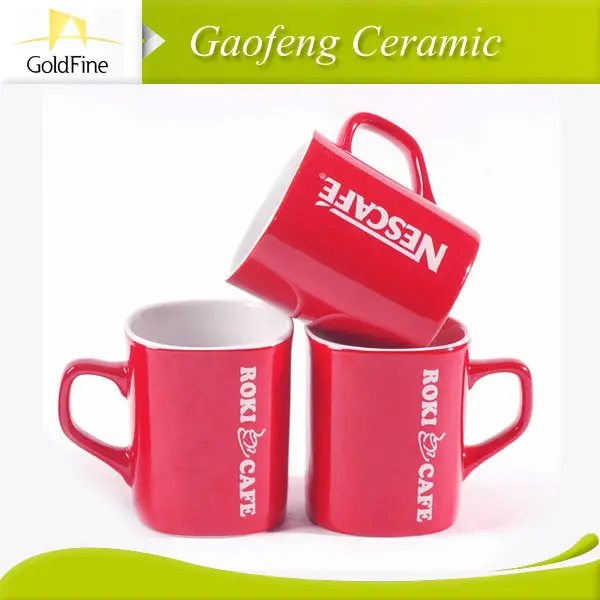 cerámica roja taza Nescafé