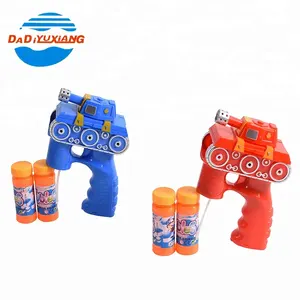 Forma del serbatoio di plastica battery operated bolla pistola con musica