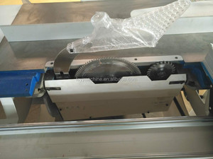 Tisch kreissäge maschine mit zwei Kreissäge blättern