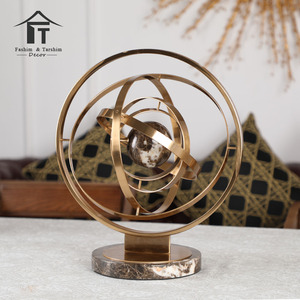 Scultura in Metallo a Forma di Globo Terrestre, Artigianato Artistico Europeo Dorato per Decorazione d'Interni - Product Image 4