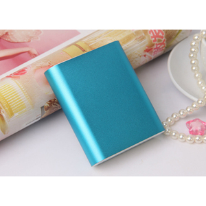 Batterie externe personnalisable Mi 10400mAh, charge rapide, sortie 5V 2A, câble inclus, cadeau promotionnel idéal, utilisation portable - Product Image 5