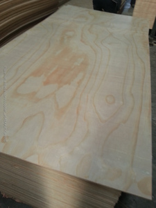 Venta caliente de <span class=keywords><strong>pino</strong></span> <span class=keywords><strong>Radiata</strong></span> madera contrachapada 9mm 12mm 15mm 18mm <span class=keywords><strong>pino</strong></span> de chapa de madera contrachapada - Product Image 6