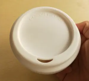 Offre Spéciale Nouvelle Lune Forme Réutilisable de Qualité Alimentaire Couvercle de Tasse à Café En Silicone Avec 90mm