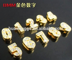 Contactez-nous pour plus de styles en stock : Lettres coulissantes en strass doré 8 mm et 10 mm - Product Image 6