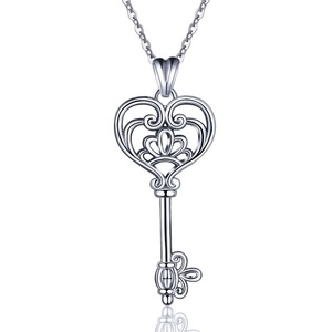 Collar con colgante de llave para mujer, cadena de plata de ley 925 personalizada pura para mujer - Product Image 1