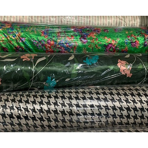 Rollo de tela de satén de poliéster 100% tejido estampado de 80GSM 58 "/60" Hecho en China - Product Image 1