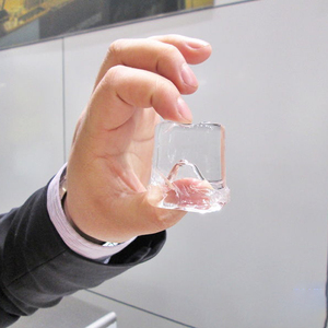 HC-350 160Kgs Vòng <span class=keywords><strong>Ice</strong></span> <span class=keywords><strong>Cube</strong></span> <span class=keywords><strong>Maker</strong></span> Cho Người Sành Ăn <span class=keywords><strong>Ice</strong></span> Hình Dạng - Product Image 3