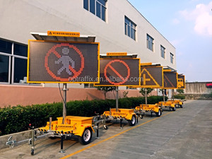 ถนนด้านVMSแบบพกพาการ<span class=keywords><strong>จราจร</strong></span>กลางแจ้งบอร์ดแสดงผลLEDสัญญาณรถพ่วง - Product Image 3