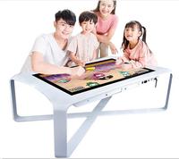 Dudukan meja interaktif layar sentuh LED 32 inci, Meja LCD kapasitif dengan sistem Android Win10 tertanam untuk iklan Game