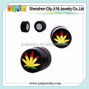 Rasta Hoja del Pote Magnético Fake Plugs - Product Image 1