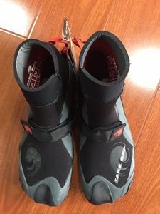 Botas profesionales de neopreno para surfear, botines de neopreno de corte alto - Product Image 3