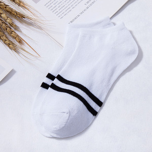 Vente en gros Respirant Femmes Dames <span class=keywords><strong>Pas</strong></span> <span class=keywords><strong>Cher</strong></span> En Gros Coloré D'été De <span class=keywords><strong>Haute</strong></span> Qualité À Rayures Personnalisées En Coton Chaussettes Courtes À La Cheville - Product Image 5