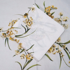 Santian Serviettes de table <span class=keywords><strong>en</strong></span> <span class=keywords><strong>papier</strong></span> jetables personnalisées à 3 plis imprimées de fleurs d'orchidées pour restaurants et bars pour cocktails - Product Image 2