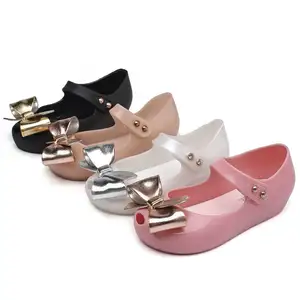 Chaussures de gelée pour enfants, nouveau style fantaisiste de couleur argent