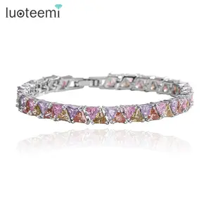 LUOTEEMI เครื่องประดับขายส่งยุโรปและอเมริการ้อนขายการออกแบบใหม่หลายสามเหลี่ยมลูกบาศก์เพทายสร้อยข้อมือสำหรับผู้หญิง