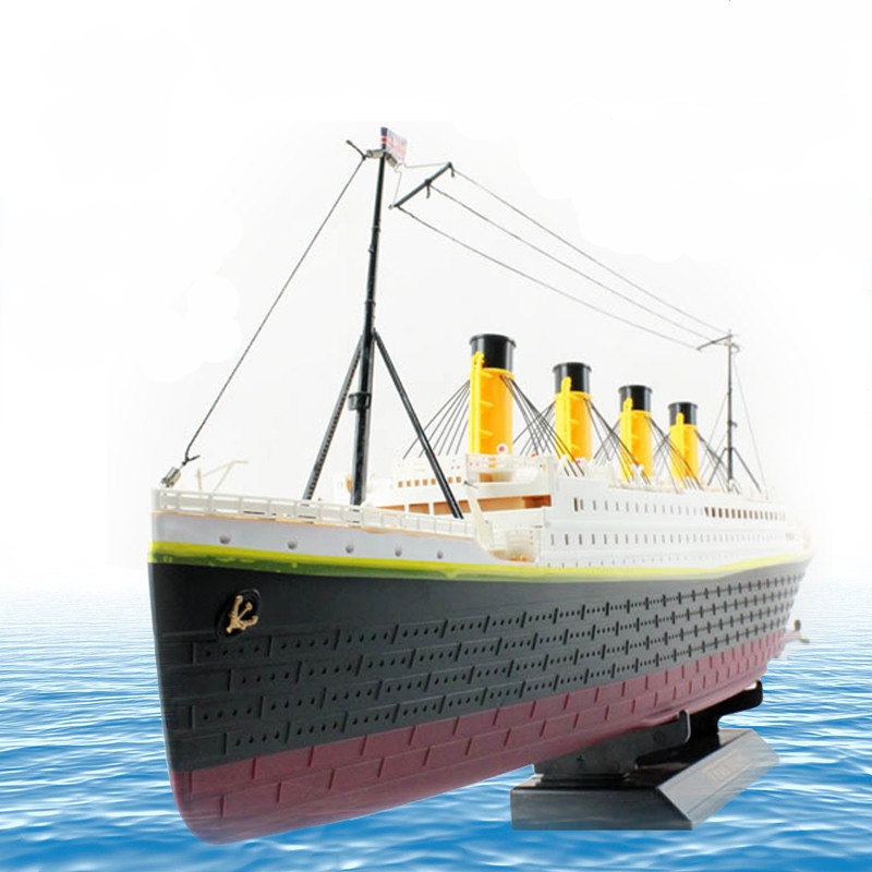 ★タイタニック　全長80.5センチ　1/325　スケール　ラジコン　新品　送料込 ☆タイタニック 全長80.5センチ 1/325 スケール ラジコン 新品