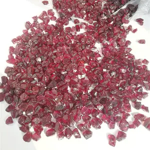 En gros naturel non poli quartz pierres précieuses brutes cristal rouge grenat décombres