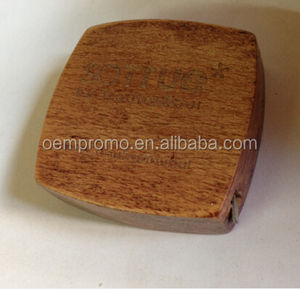 شريط قياس خشبي بتصميم عصري على شكل سلسلة مفاتيح، هدية ترويجية فارغة قابلة للنقش - Product Image 3