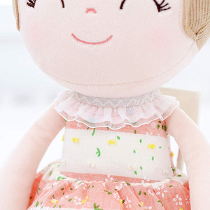 A839 Venta al por mayor Baby Girl Regalos <span class=keywords><strong>Muñecas</strong></span> de tela Premium Hecho a mano ODM OEM Fábrica directamente Relleno Lovely Kids Peluches <span class=keywords><strong>Comprar</strong></span> muñeca - Product Image 3