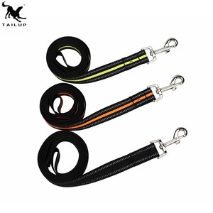 Para venta al por mayor de fábrica, correa de perro de poliéster a rayas clásica con Material reflectante resaltado, logotipo personalizable de 2,5 cm X 199cm - Product Image 3