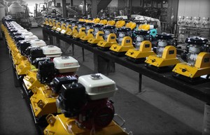 Rung Tấm <span class=keywords><strong>Compactor</strong></span> C-90 CE Động Cơ Diesel Xăng - Product Image 6