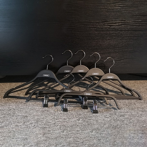Venta wholesale clothes hangers plastic <span class=keywords><strong>t</strong></span> shirt Vogue designer clothes hangers - Product Image 5