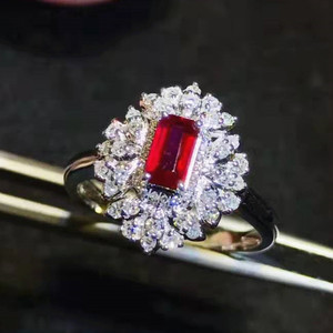 Bán Buôn Sang Trọng Giá Dubai Vàng Trang Sức Pigeon Blood 0.42ct Tự Nhiên Nhóm Điều Khiển Hồng Ngọc Đá Quý Nhẫn - Product Image 3
