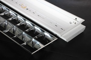 Công suất cao 600*1200 Huỳnh Quang 2x4 LED <span class=keywords><strong>troffer</strong></span> bảng điều chỉnh ánh sáng lịch thi đấu louver phù hợp cho văn phòng sử dụng với 2 năm bảo hành - Product Image 2