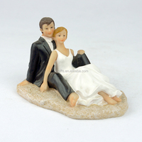 Grosir Lucu Pernikahan Dekorasi Kue/Snuggle Bride Groom Resin Figurine Wedding Cake Topper
