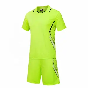 China Factory Hot Sale 100% Polyester Gym Sport T-Shirt Fußball uniform für Kinder