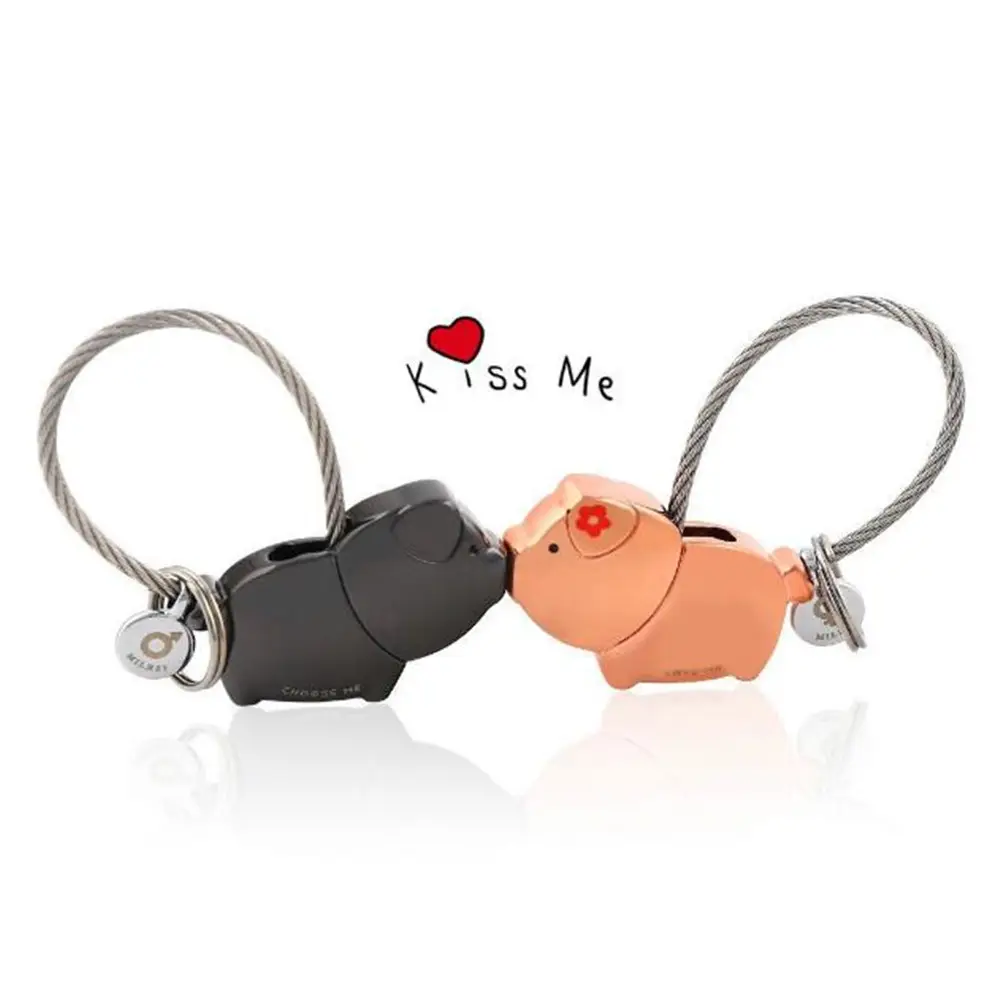 Lovely Valentine's Day Gift Couple Sweet Kissing Pig Keychain