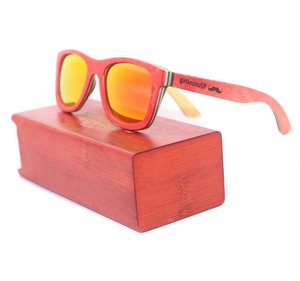 Je recommande vivement les lunettes de soleil en bambou naturel vintage personnalisées avec votre logo 2025 - Product Image 1