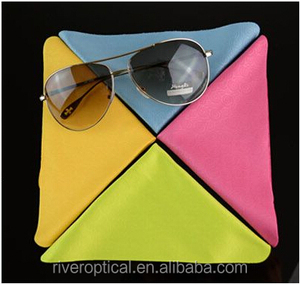 Chiffon de nettoyage de lunettes optiques durables en gros <span class=keywords><strong>Lingettes</strong></span> <span class=keywords><strong>nettoyantes</strong></span> pour écran en microfibre 80% polyester 20% polyamide - Product Image 2