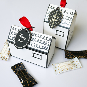 Custom biscuit chocolate candy gift packaging paper box creative house shaped box design