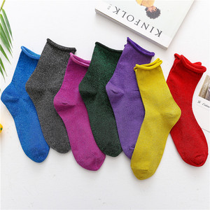 <span class=keywords><strong>Chaussettes</strong></span> coréennes solides à paillettes scintillantes pour femmes sans commande minimale personnalisées - Product Image 1