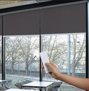 Tende a Rullo Elettriche Smart di Alta Qualità con Motore Tubolare a Batteria o a Filo, Oscuranti per Finestre e Balconi - Product Image 1