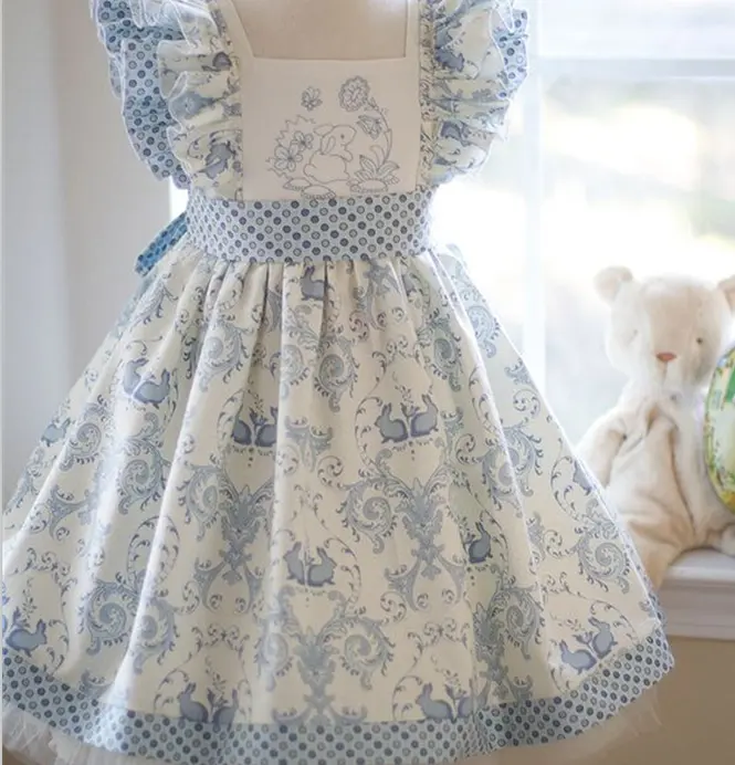 Индивидуальные летние синие цветочные вышивки Кролик милые повседневные 100% хлопковые органические платья для девочек Повседневное платье
