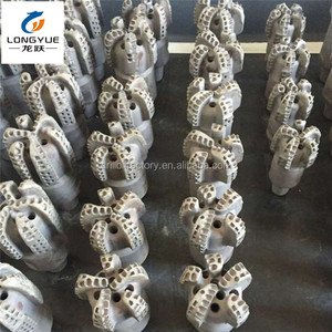 Broca <span class=keywords><strong>PDC</strong></span> de 15 1/2 Polegadas com 5 Lâminas para Perfuração de Poços de Petróleo com Ferramenta de Perfuração Forjada REG IADC <span class=keywords><strong>S223</strong></span> de 7 5/8 - Product Image 4