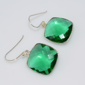 Plata de Ley 925 Esmeralda Cuarzo piedra preciosa Bisel Pendientes oro vermeil - Product Image 1