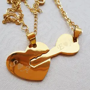Coppia di collane in acciaio coppia all'ingrosso gioielli placcati in oro 14 carati collana con ciondolo a forma di cuore e chiave per coppia di accessori per amanti