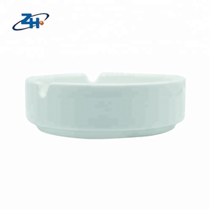 ที่เขี่ยบุหรี่เซรามิกสีขาวแบบทำมือทรงกลมงานตามสั่ง - Product Image 4